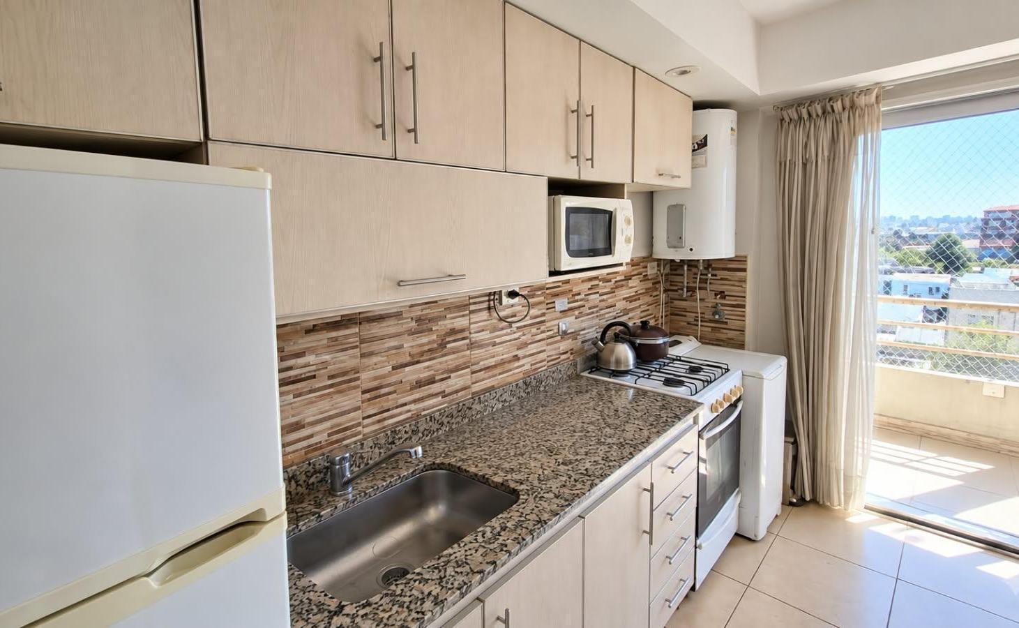 Foto de Venta monoambiente al frente con balcón - Liniers, imagen 1