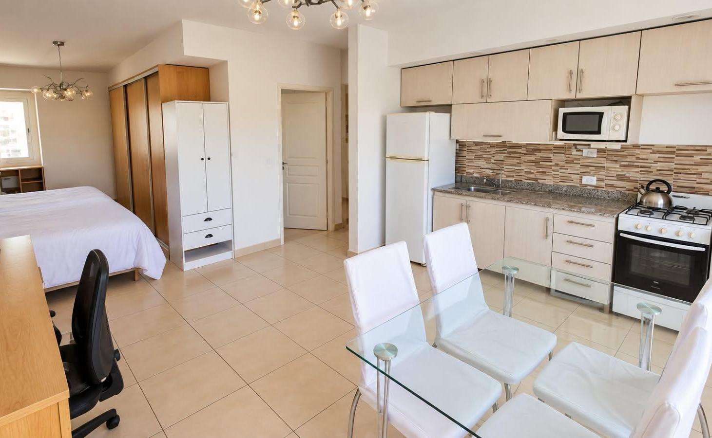 Foto de Venta monoambiente al frente con balcón - Liniers, imagen 2