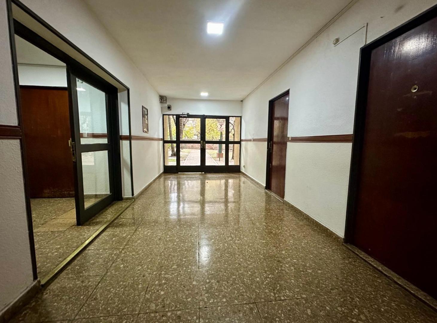 Foto de Venta departamento 3 ambientes con balcón vista abierta Torre 7 Villa, imagen 5