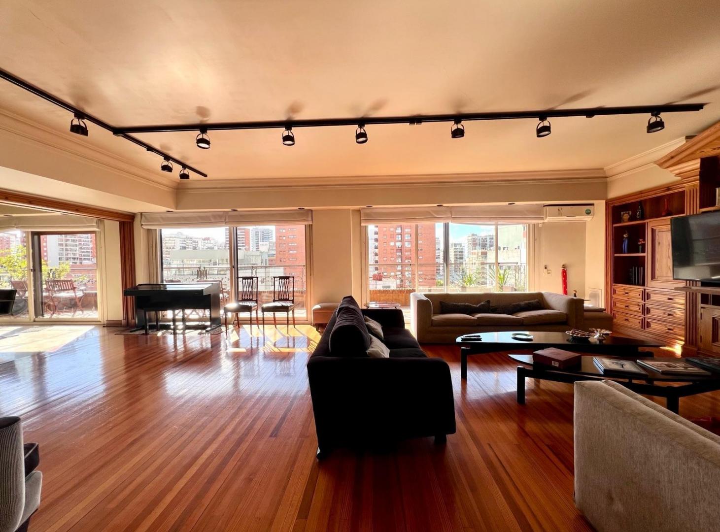 Foto de Departamento Piso en Belgrano Vista al Rio Piso alto Seguridad 24, imagen 2