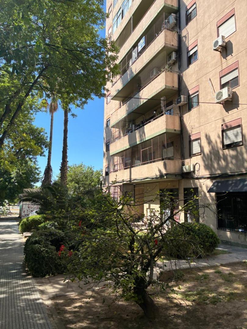 HERMOSO DPTO 3 AMB AL FTE CON BALCON ATERRAZADO