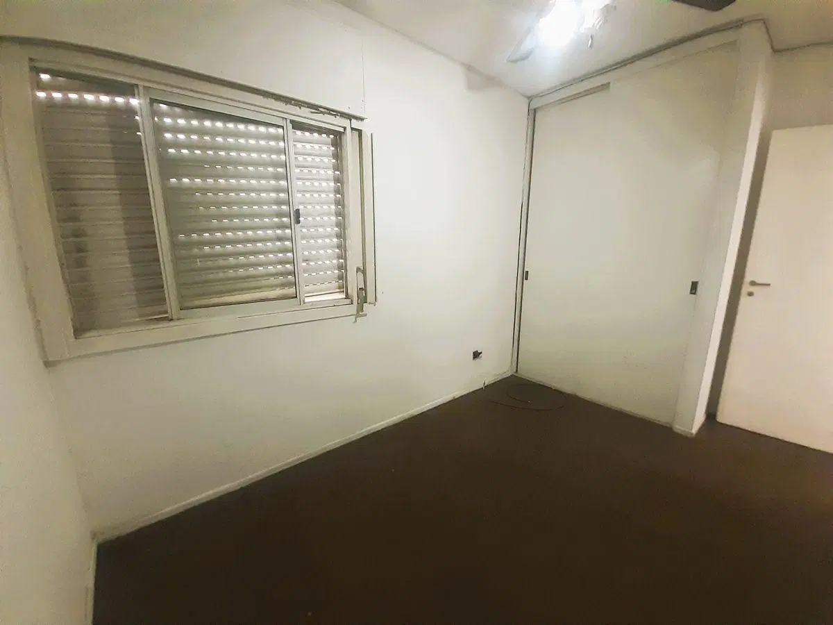 MUY LUMINOSO DEPARTAMENTO 3 AMBIENTES CON COCHERA EN AVELLANEDA - TORRES PUEYRREDON 4