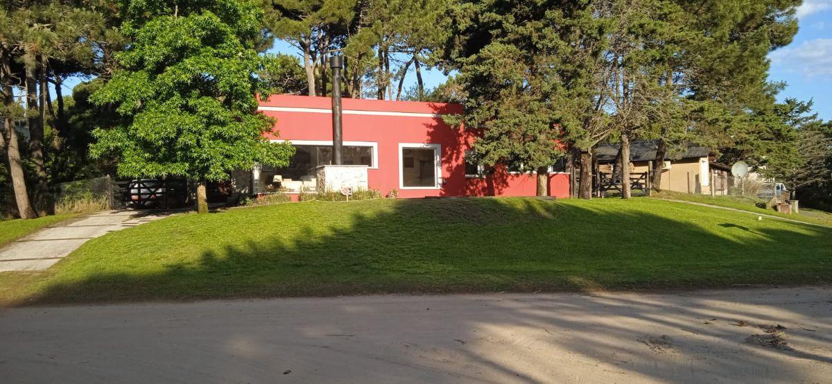 Foto de Casa con 3 Dormitorios en Alquiler, 800 m² en Nayades I, imagen 3