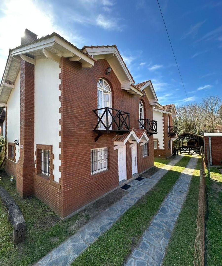 Foto de COMPLEJO TURÍSTICO A 20 M DEL MAR – 3 DÚPLEX + CASA – PILETA Y SERVICIOS, imagen 1