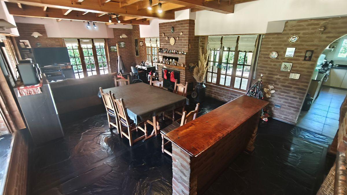 Foto de Chalet 5 ambientes con parque y piscina en tres lotes - La Armonia, imagen 5