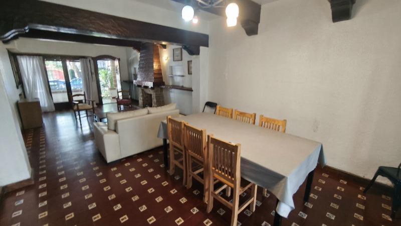 Foto de Chalet de 6 ambientes - Corazon de Plaza Mitre, imagen 2