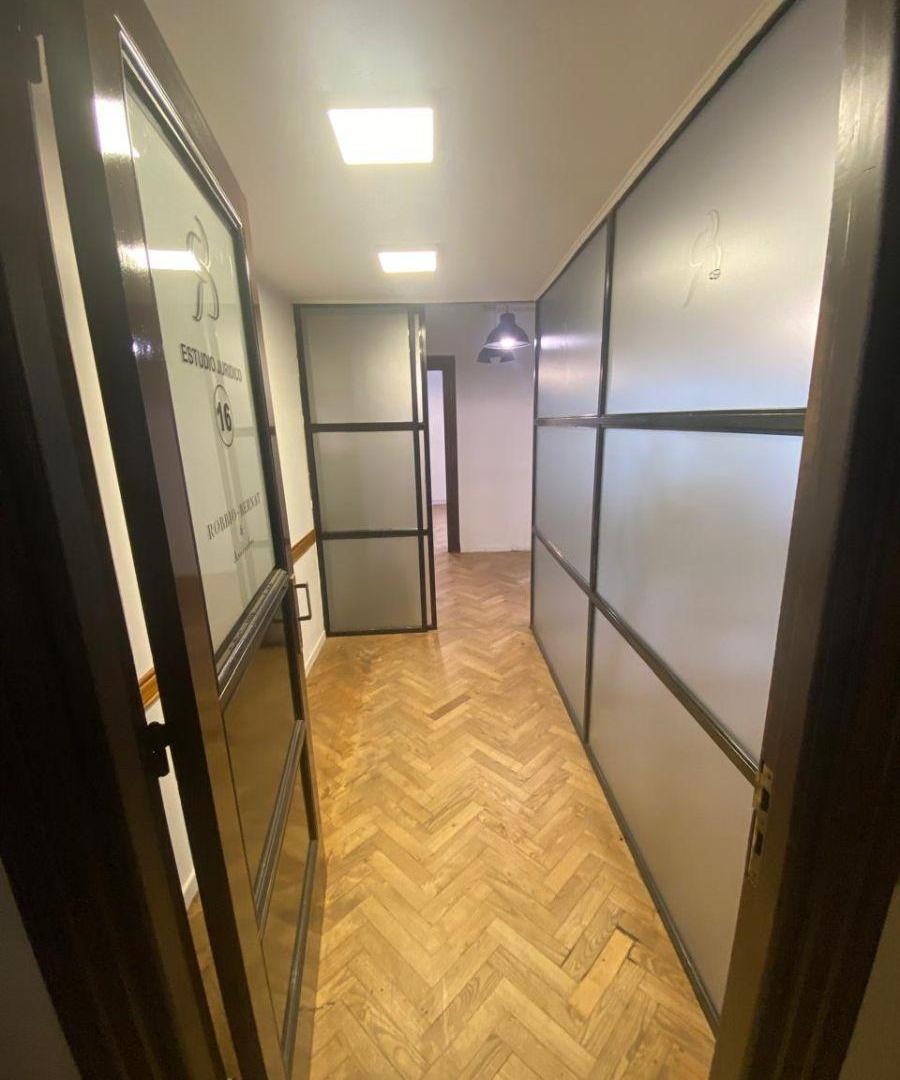 Oficina en venta de 62m2, zona centro Mar del Plata