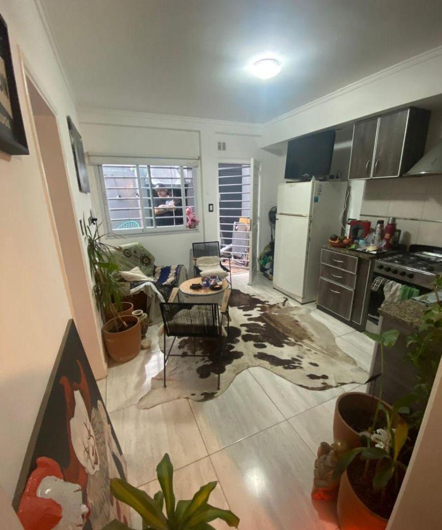 VENTA PH 2 AMBIENTES, AL CONTRAFRENTE CON PATIO Y PARRILLA. BARRIO SAN JOSE