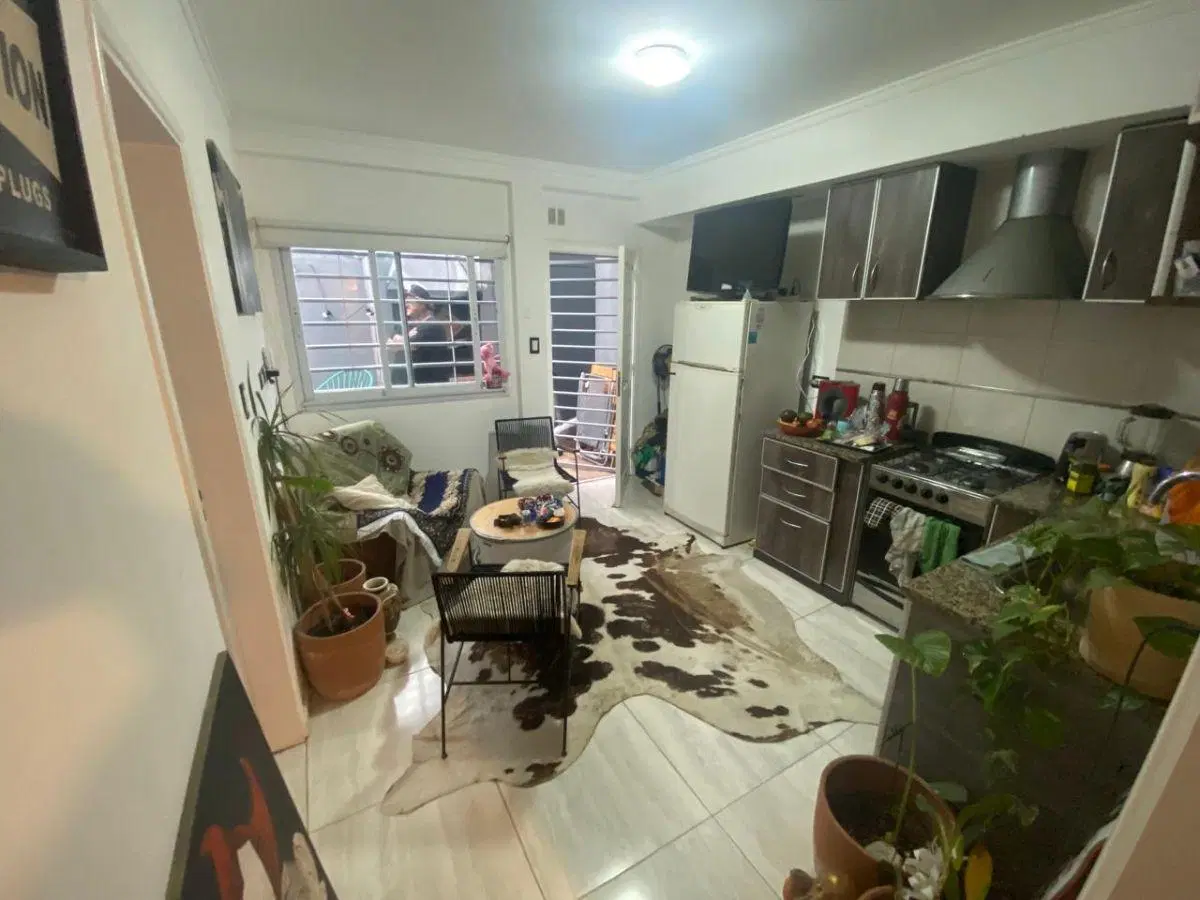 VENTA PH 2 AMBIENTES, AL CONTRAFRENTE CON PATIO Y PARRILLA. BARRIO SAN JOSE 2