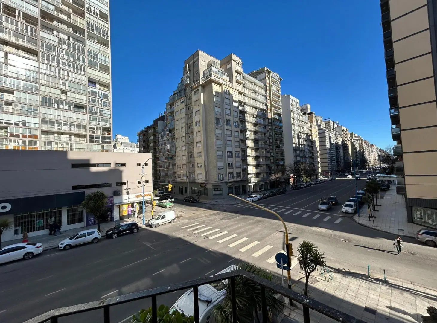 Venta piso 4 ambientes Av.Colón 1500. Zona Plaza Colón 4