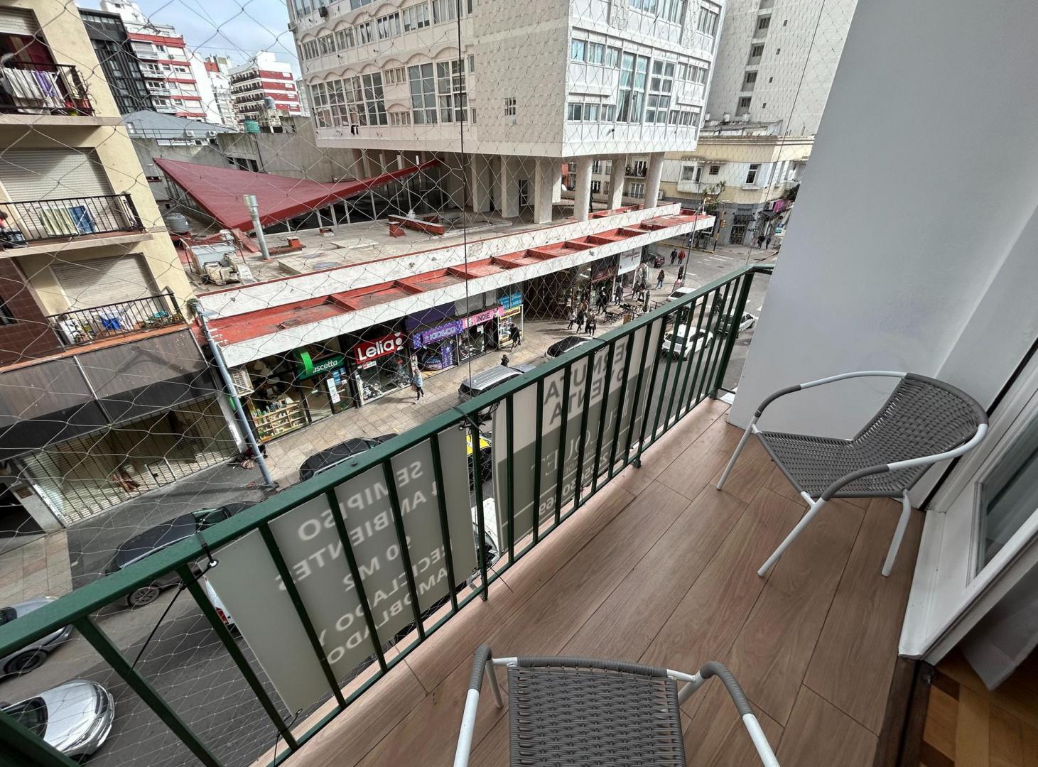 Foto de Departamento semipiso 4 ambientes con balcón al frente.Centro, imagen 1
