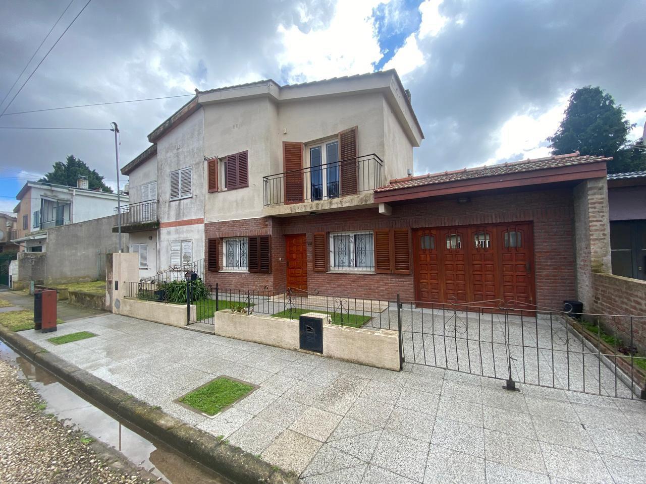 Foto de VENTA CASA 4 AMBIENTES AL FRENTE BARRIO LOS TILOS, imagen 5