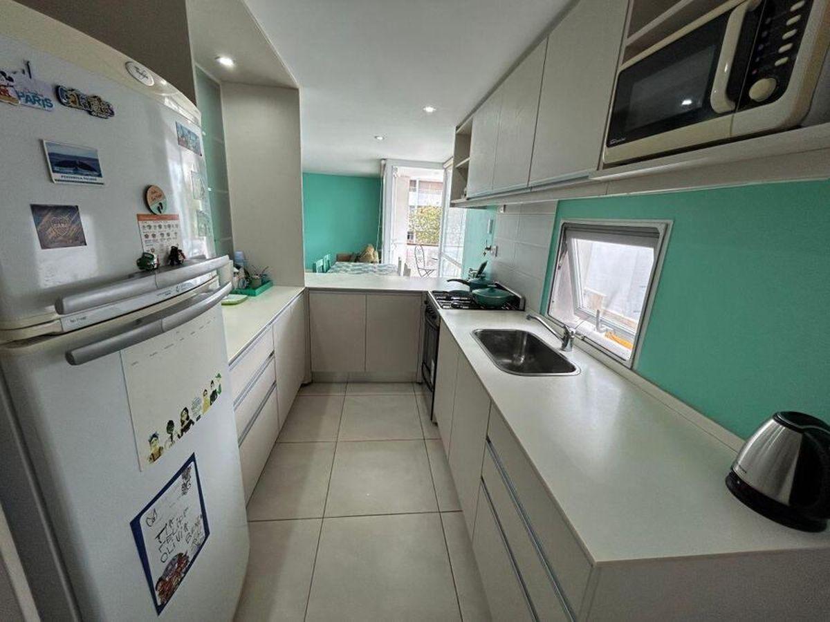 Foto de Semipiso 3 ambiente con cochera en La Perla, imagen 1