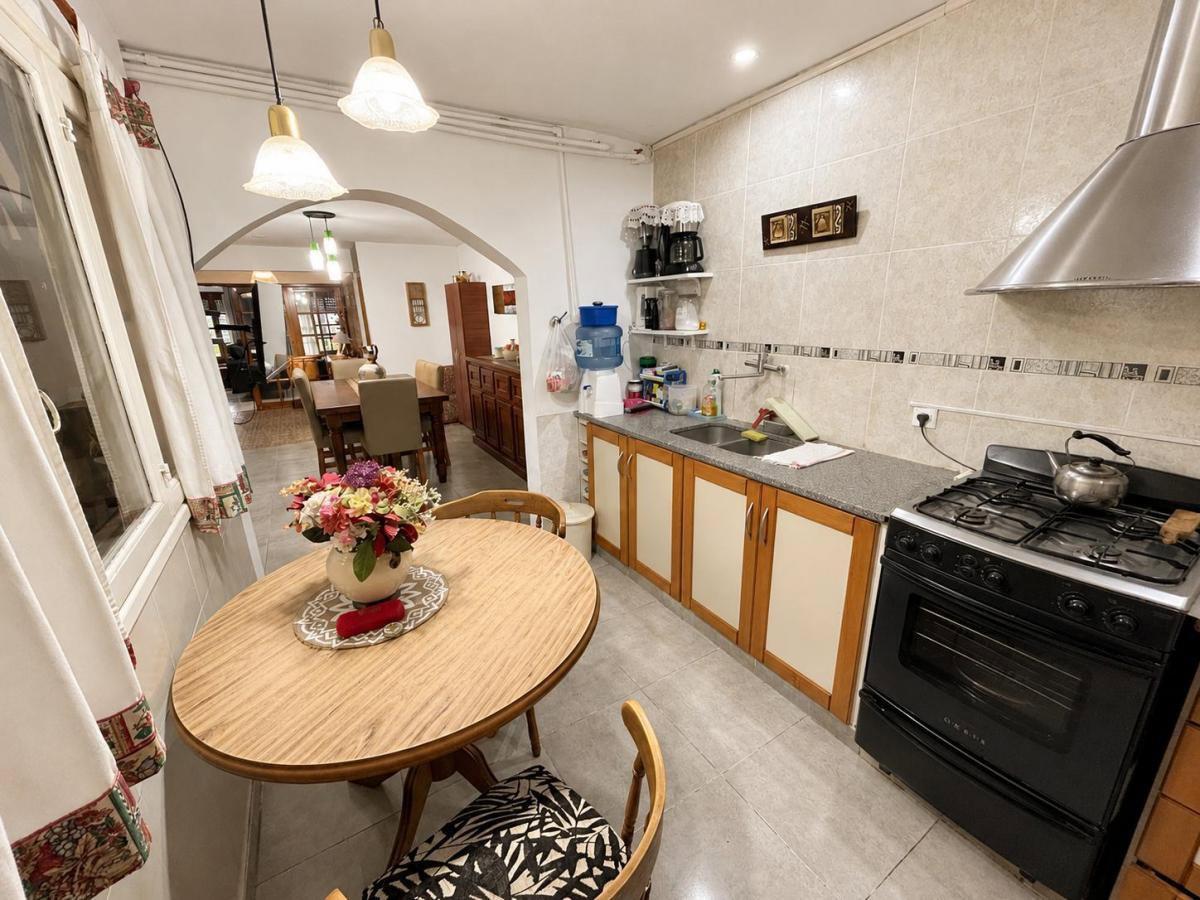 Foto de Venta casa de 3 ambientes mas 2 departamentos de dos ambientes.Barrio, imagen 5