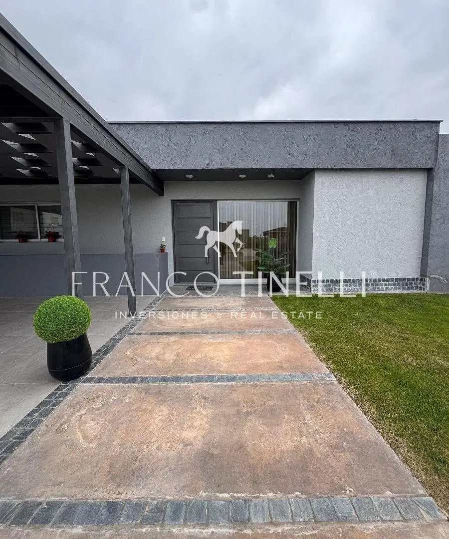 Casa en Venta - 3 Dormitorios - Portillo de Terrada - Pileta 4