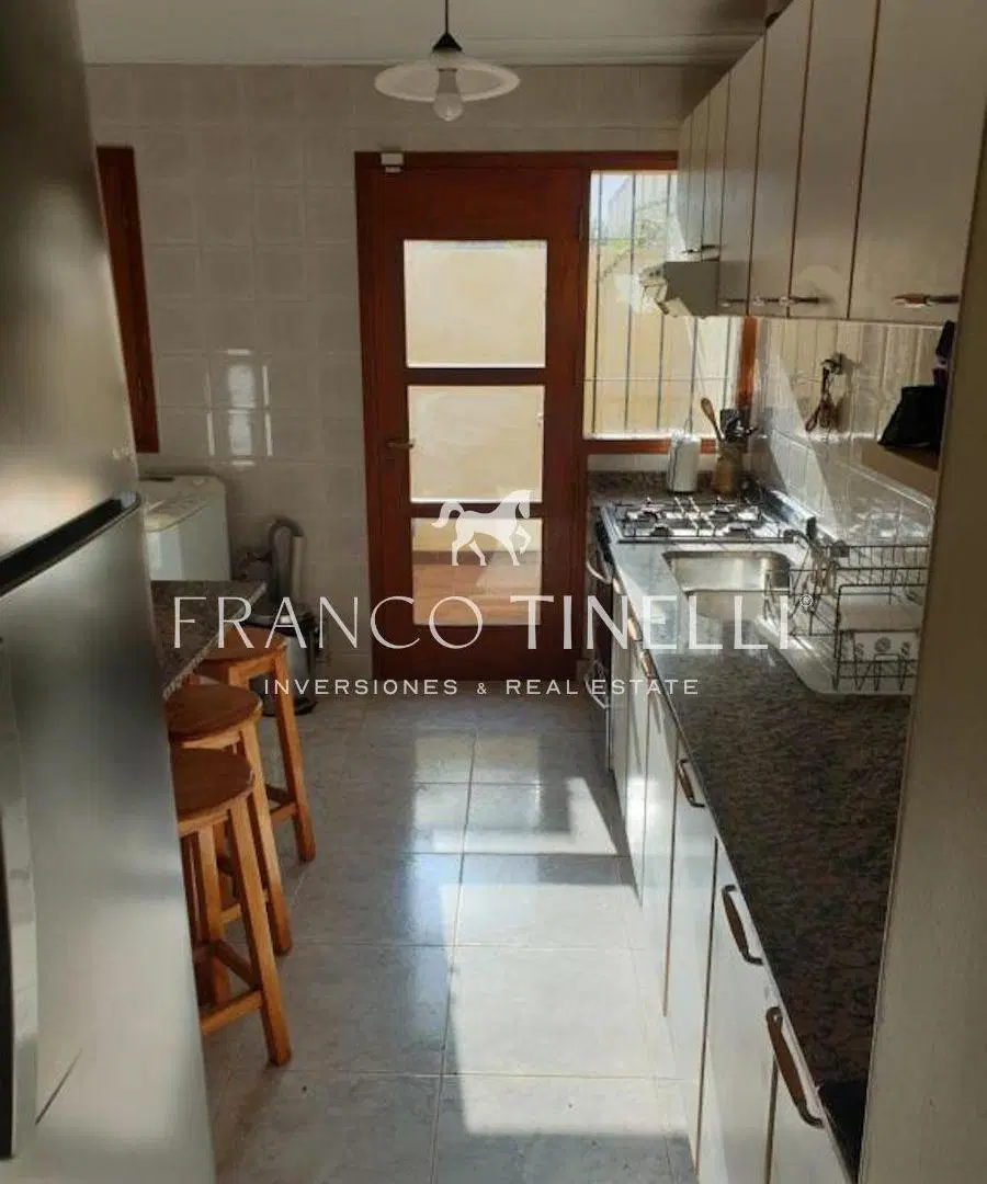 CASA EN VENTA EN CHACRAS DE CORIA - 4 DORMITORIOS - APTA CREDITO HIPOTECARIO 5