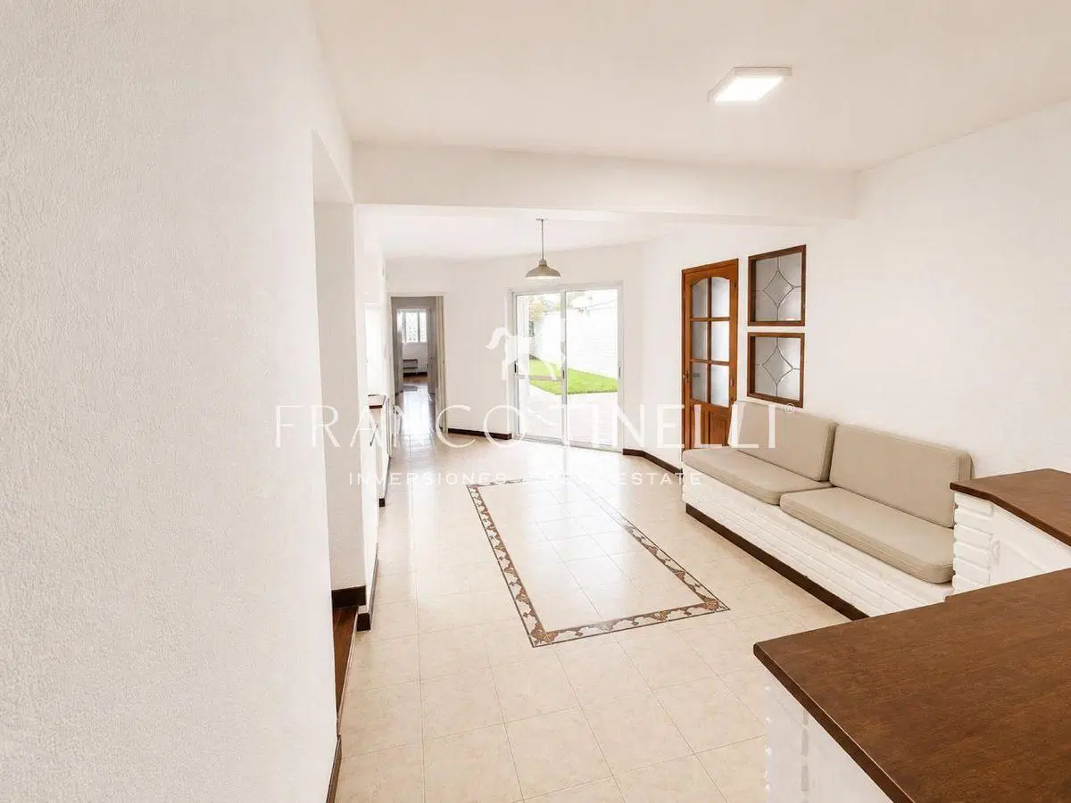 CASA EN VENTA | 4 DORMITORIOS | GODOY CRUZ | PILETA CLIMATIZADA 3