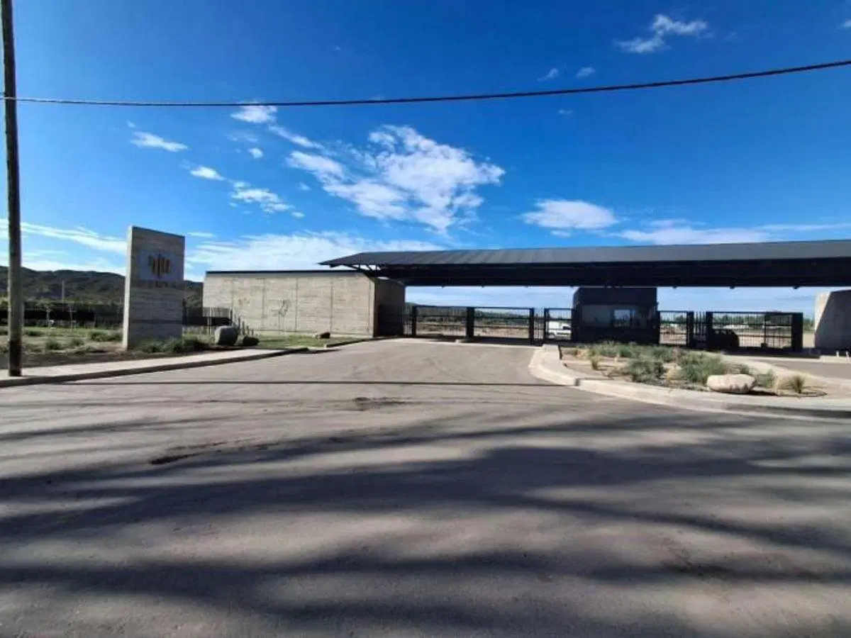 Lote en venta 778 m² en Barrio Penta · Posesión inmediata 2