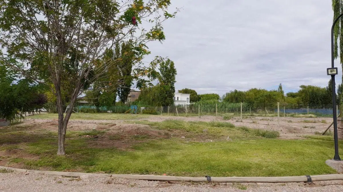 Lote esquina 889 m² en Liceo Country, Boedo · Apto crédito 2