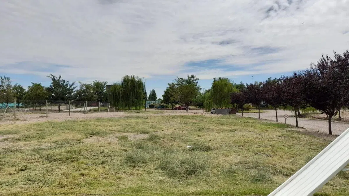 Lote esquina 889 m² en Liceo Country, Boedo · Apto crédito 4