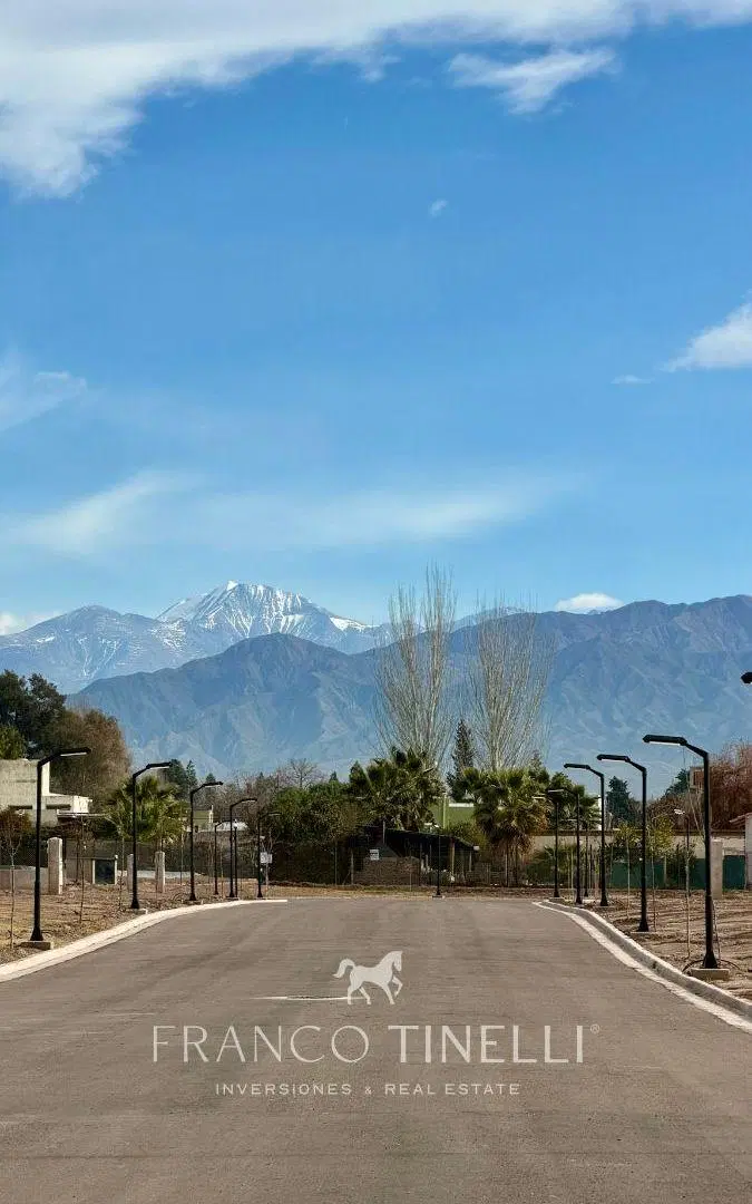 Lote en Venta 649 m² en Icon Besares, Chacras de Coria | Listo para Escriturar 1