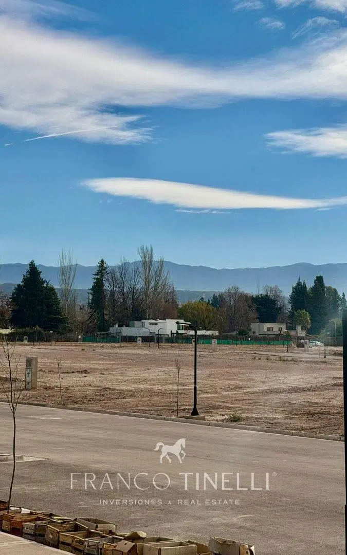 Lote en Venta 649 m² en Icon Besares, Chacras de Coria | Listo para Escriturar 4