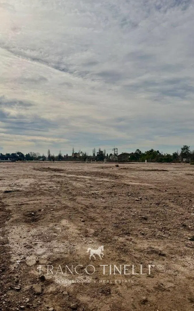 Lote en Venta 649 m² en Icon Besares, Chacras de Coria | Listo para Escriturar 2
