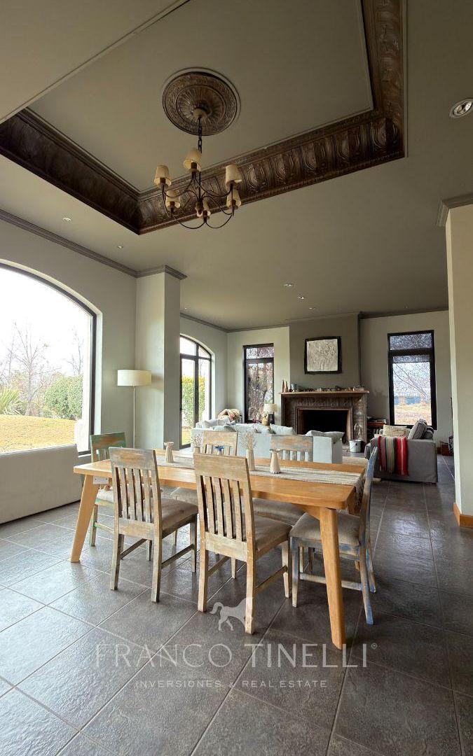 Foto de Casa en Venta | 4 Dormitorios + Estudio | Barrio Pueyrredón, Chacras de, imagen 4
