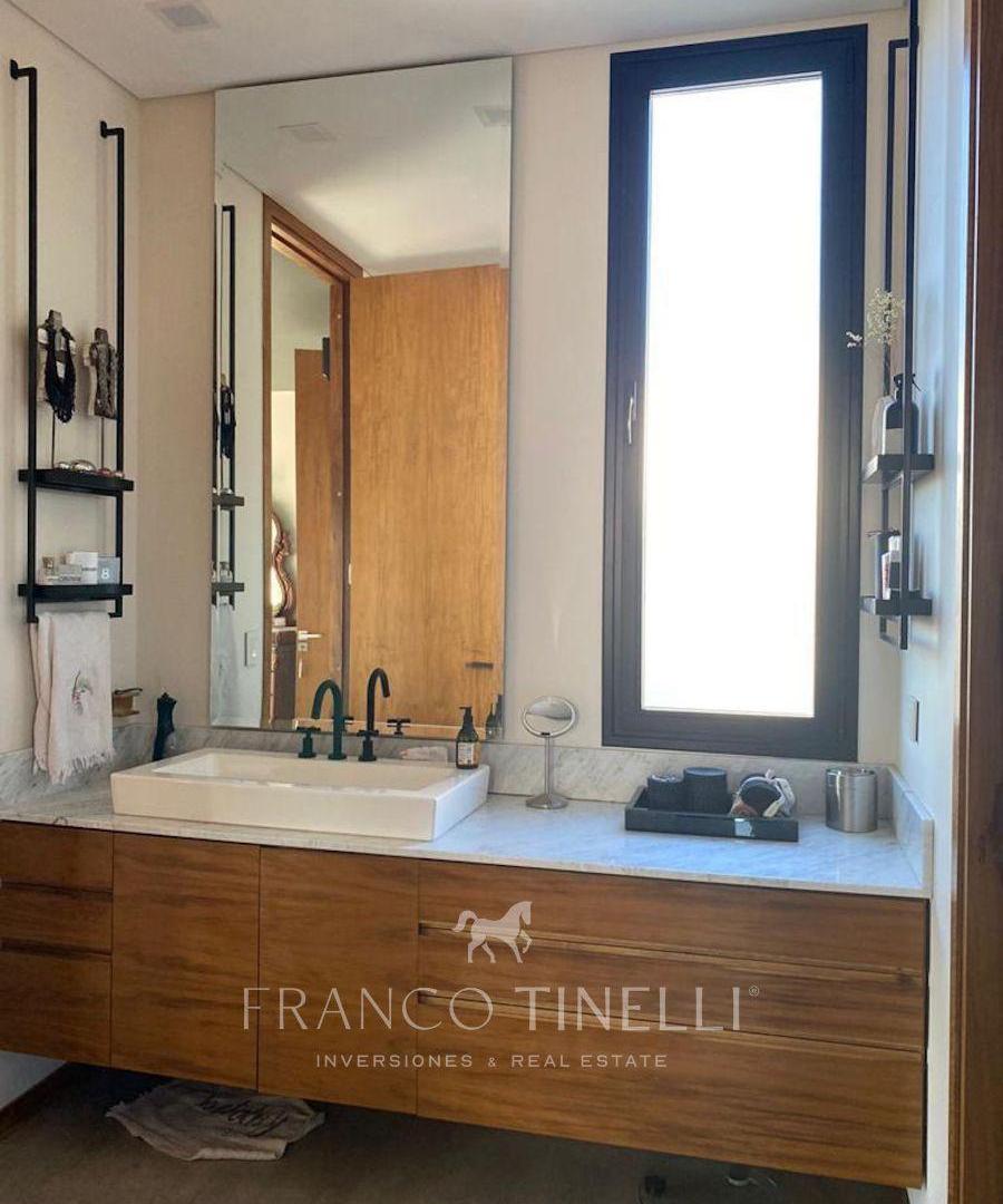 Foto de Casa en venta | 2 master suite | Barrio Pueyrredón, Chacras de Coria |, imagen 3