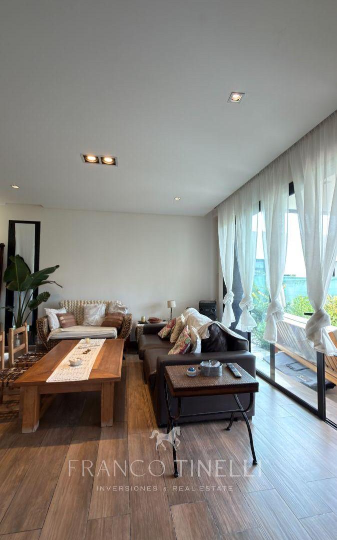 Foto de Casa en Venta | 4 Dormitorios | Barrio Rincón de Viamonte, Chacras de, imagen 2