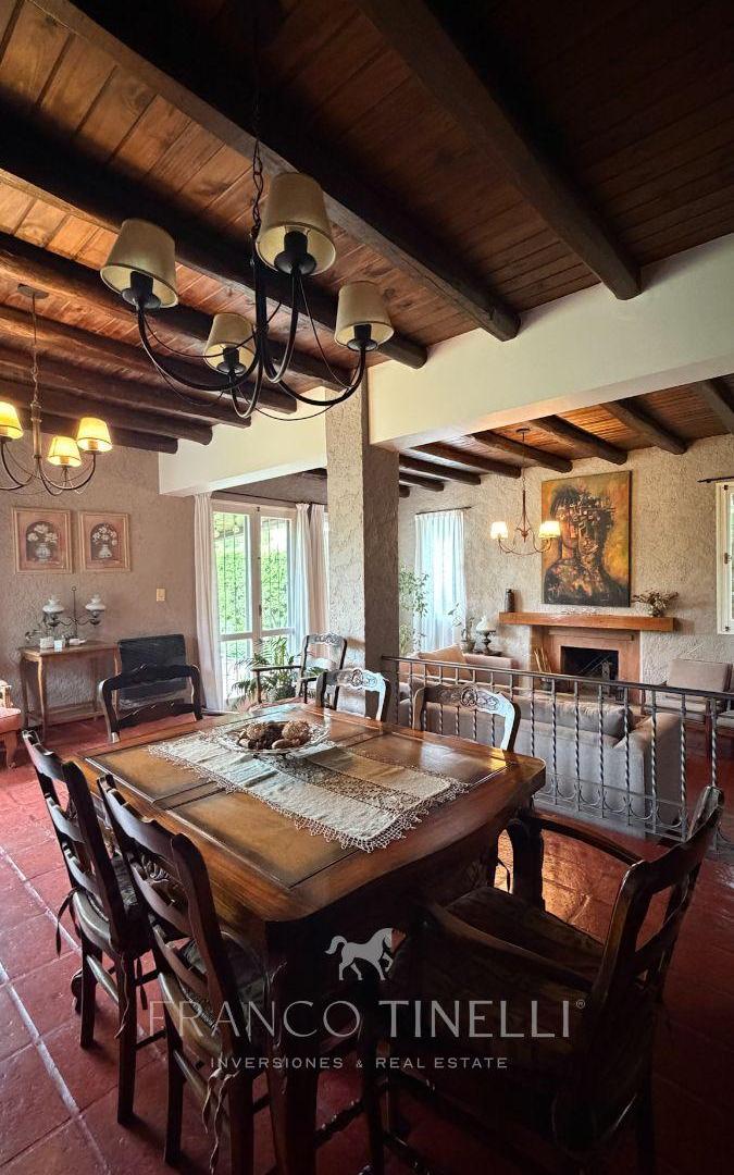 Foto de CASA EN CHACRAS DE CORIA | JARDÍN PARQUIZADO Y PILETA | CALLEJÓN, imagen 2
