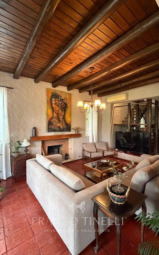 Foto de CASA EN CHACRAS DE CORIA | JARDÍN PARQUIZADO Y PILETA | CALLEJÓN, imagen 3