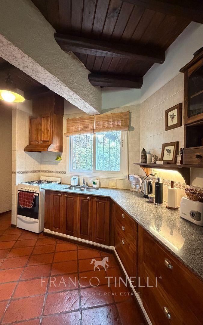 Foto de CASA EN CHACRAS DE CORIA | JARDÍN PARQUIZADO Y PILETA | CALLEJÓN, imagen 5