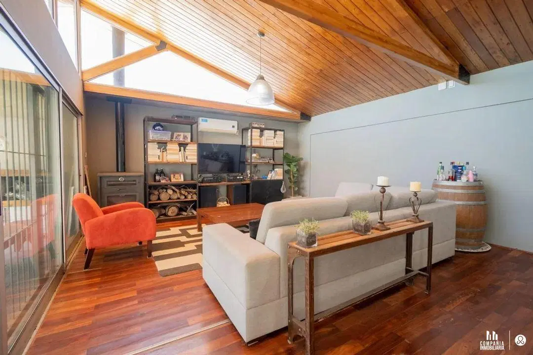 Casa en venta en Colastine 5 Dormitorios 4
