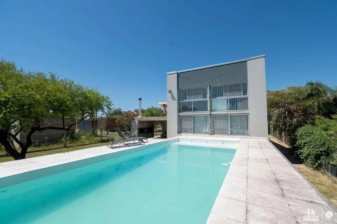 Casa en venta en Colastine 5 Dormitorios 3