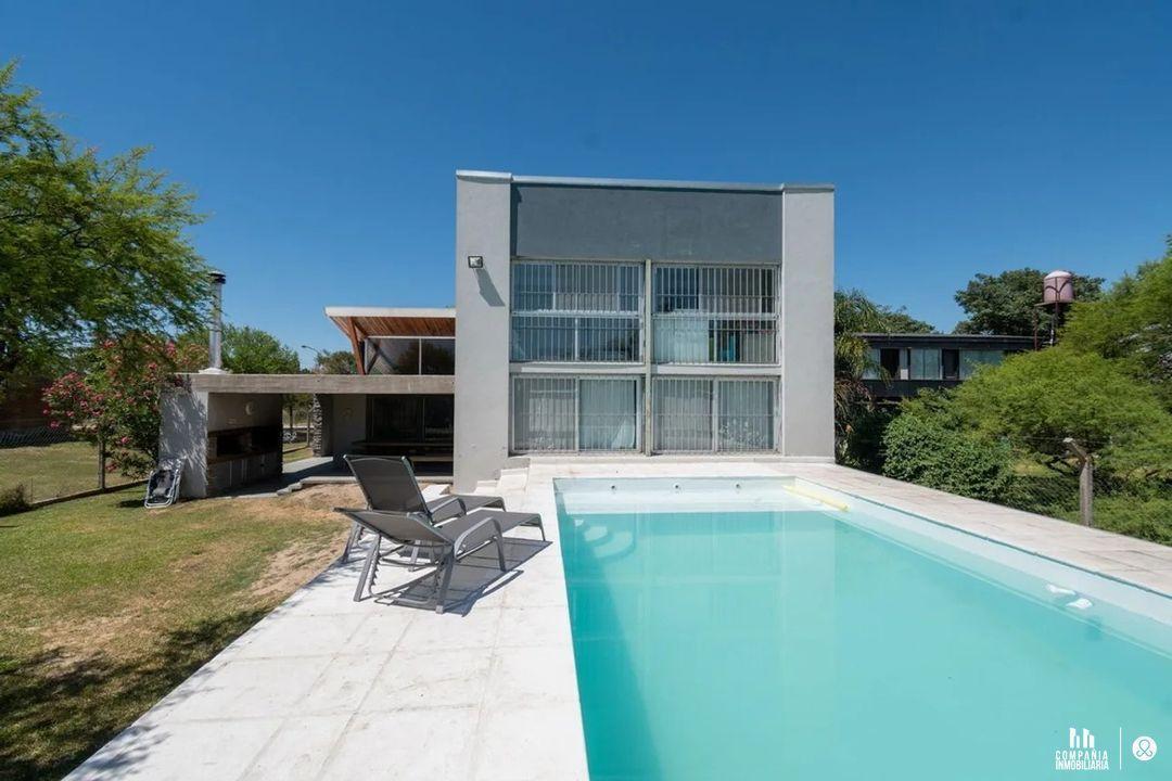 Casa en venta en Colastine 5 Dormitorios
