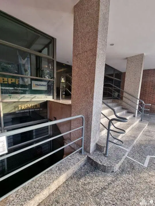 Oficina en venta en pleno centro de la ciudad- 5