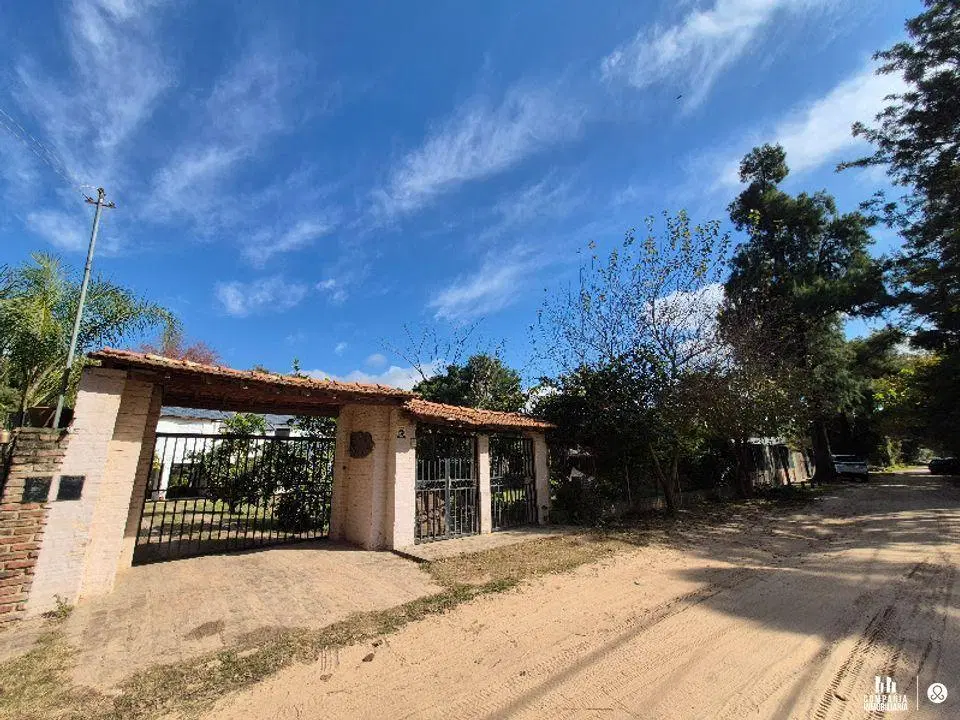 Casa a la venta en Villa California con Gran parque- 3