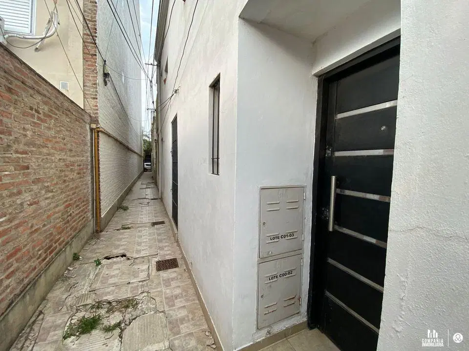 Interno 1D y patio seco zon 8