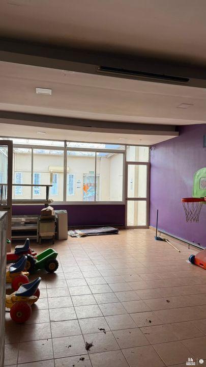 Foto de Alquiler de gran salon comercial, imagen 5