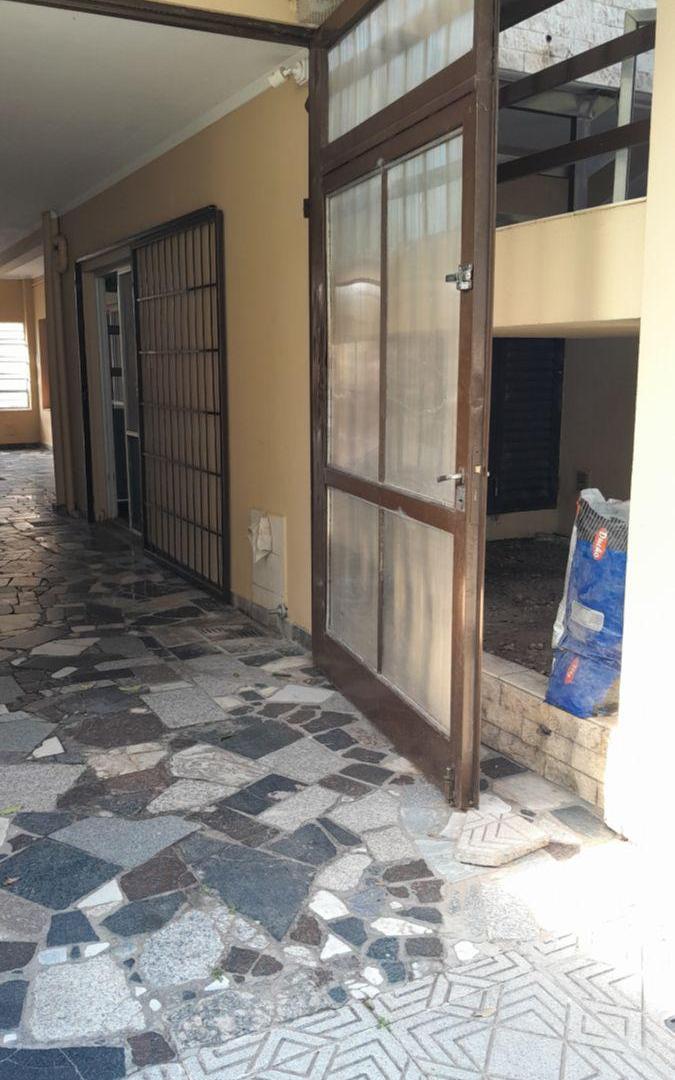 Foto de Casa de 333 m² con 3 dormitorios en venta en Sargento Cabral. Apta, imagen 5