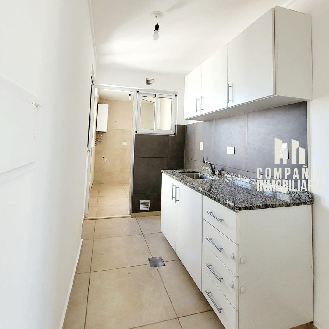 Foto de DEPARTAMENTO DOS DORMITORIOS CON COCHERA, imagen 1