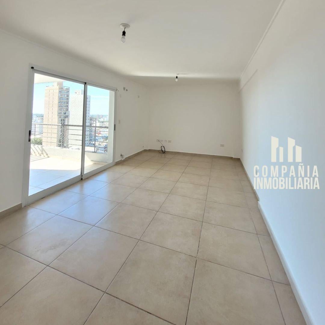 Foto de DEPARTAMENTO DOS DORMITORIOS CON COCHERA, imagen 4