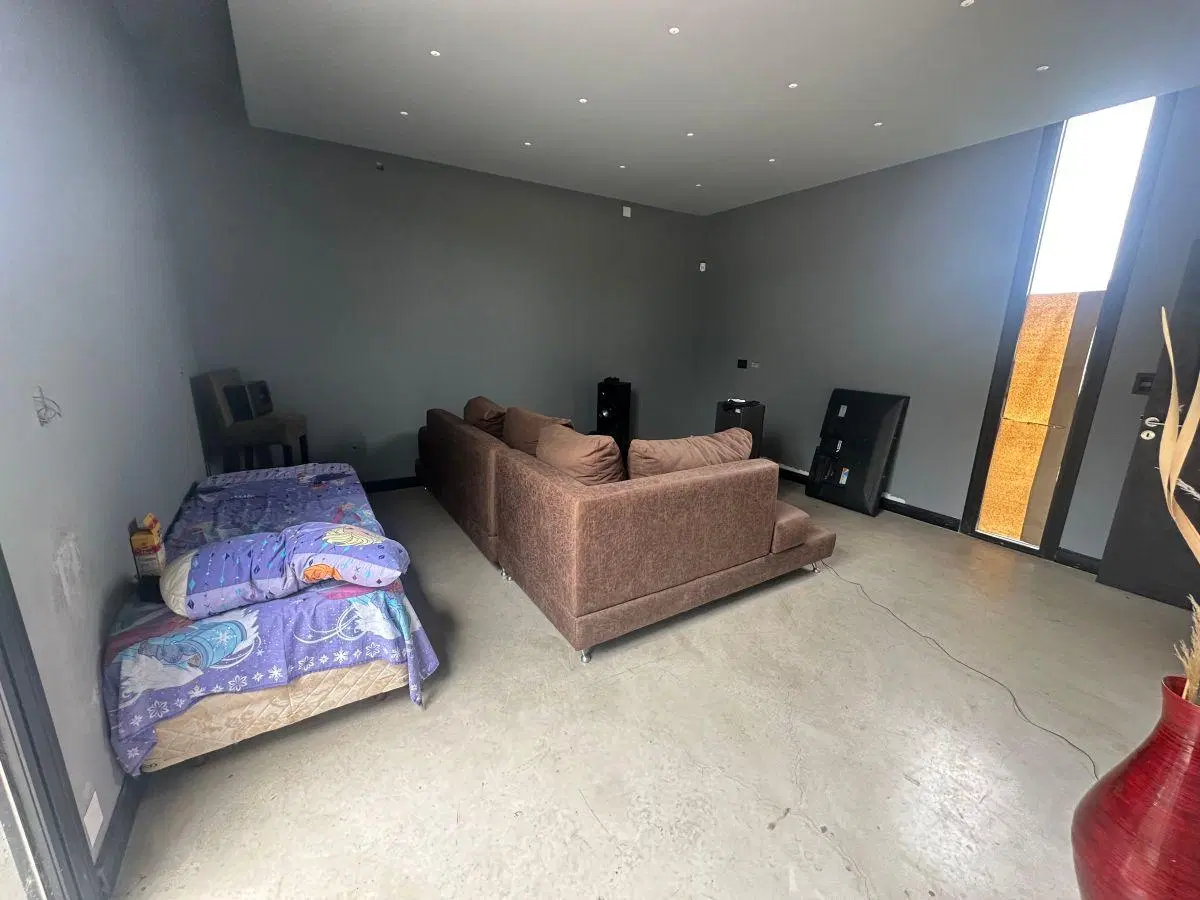 Venta Casa Moderna V. Allende Golf 625m cub1800m 4