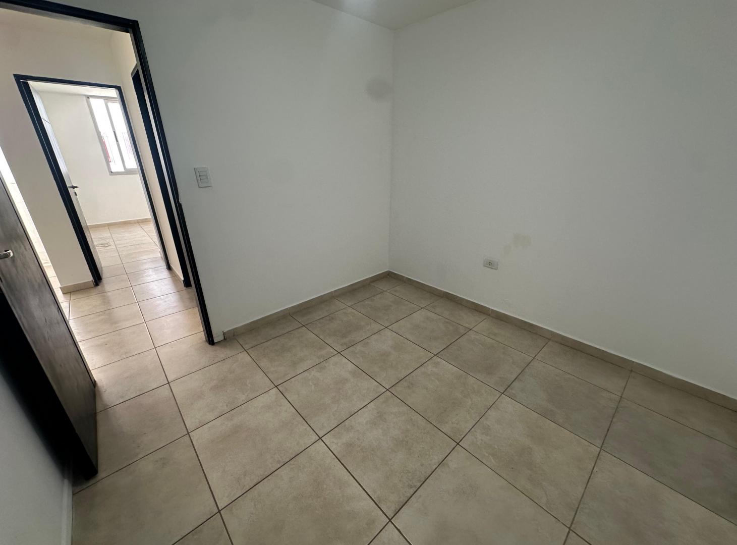 Foto de Venta Depto 2 Dorm Gral Paz C/Cochera Pileta, imagen 3
