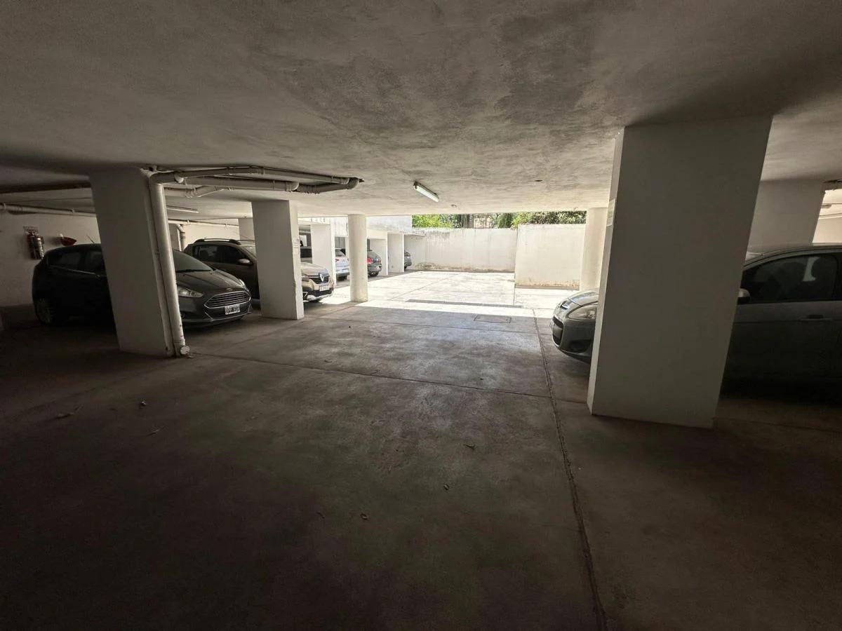 Foto de Venta Depto 2 Dorm Gral Paz C/Cochera Pileta, imagen 4