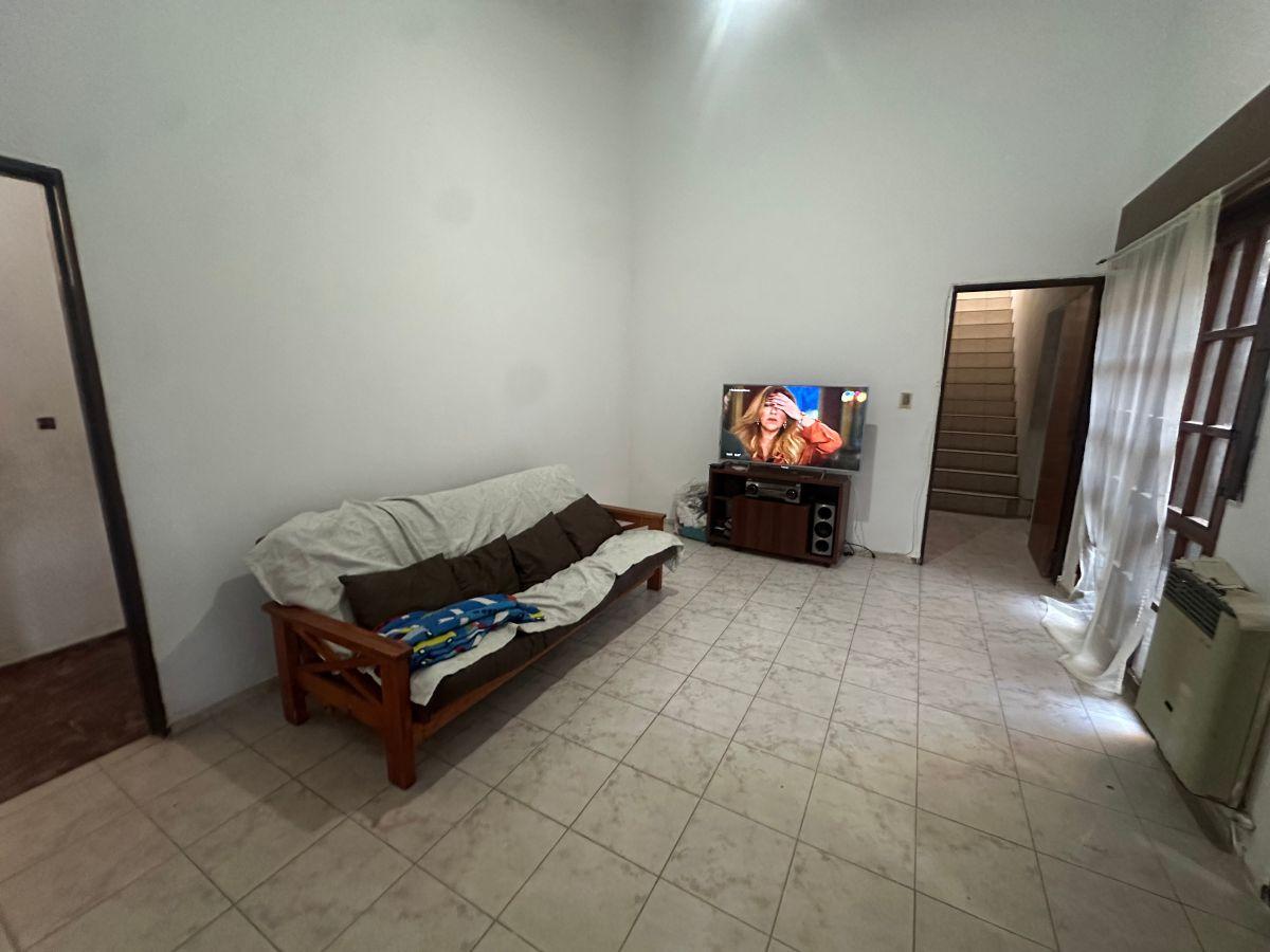 Foto de Venta Casa 4 Dorm + Escritorio Río Ceballos B San José, imagen 3