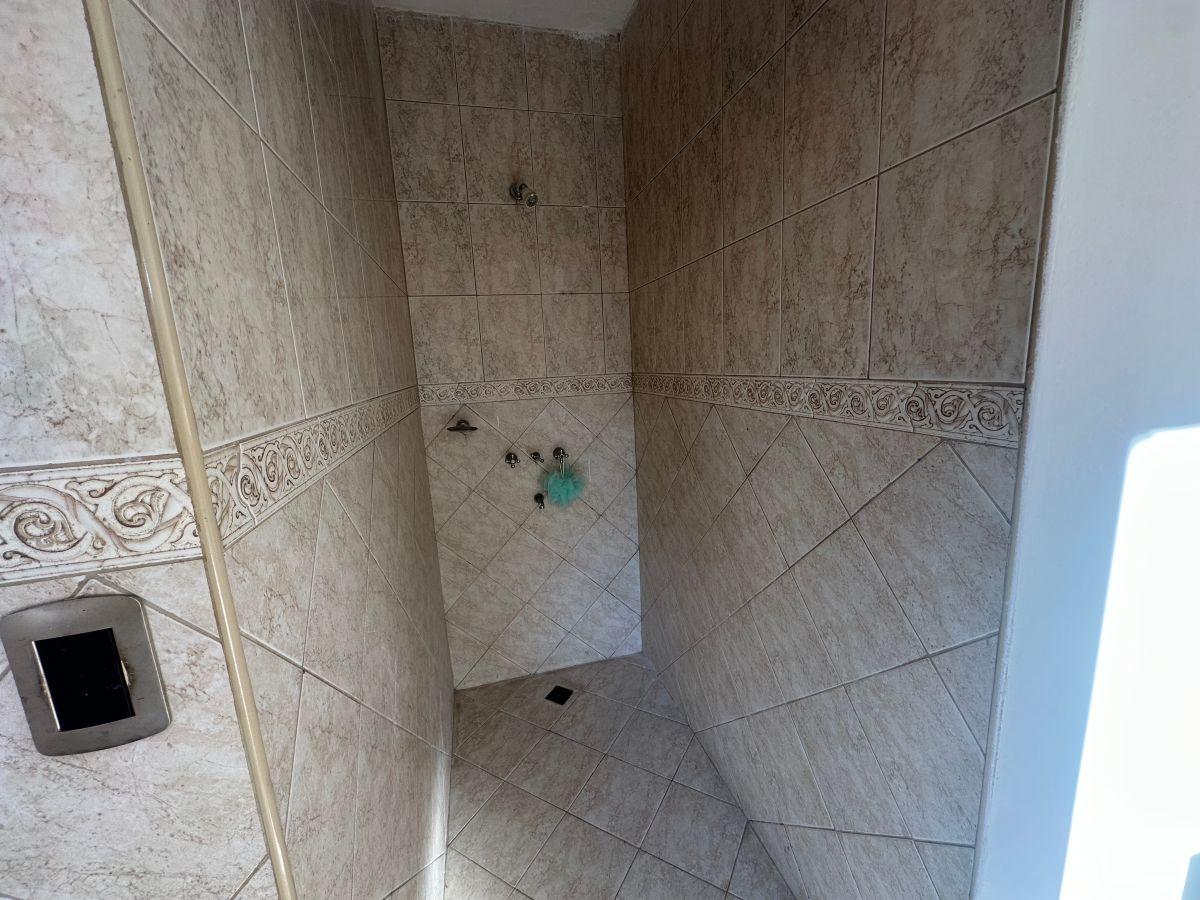 Foto de Venta Casa 4 Dorm + Escritorio Río Ceballos B San José, imagen 4