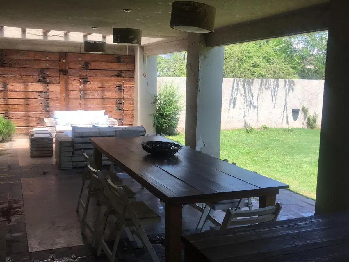 Alquiler casa Villa Belgrano 3 dormitorios con pileta 4