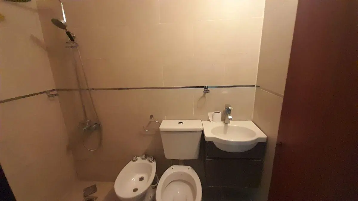 Alquiler departamento de dos dormitorios y dos baños en Colinas del Cerro. 5